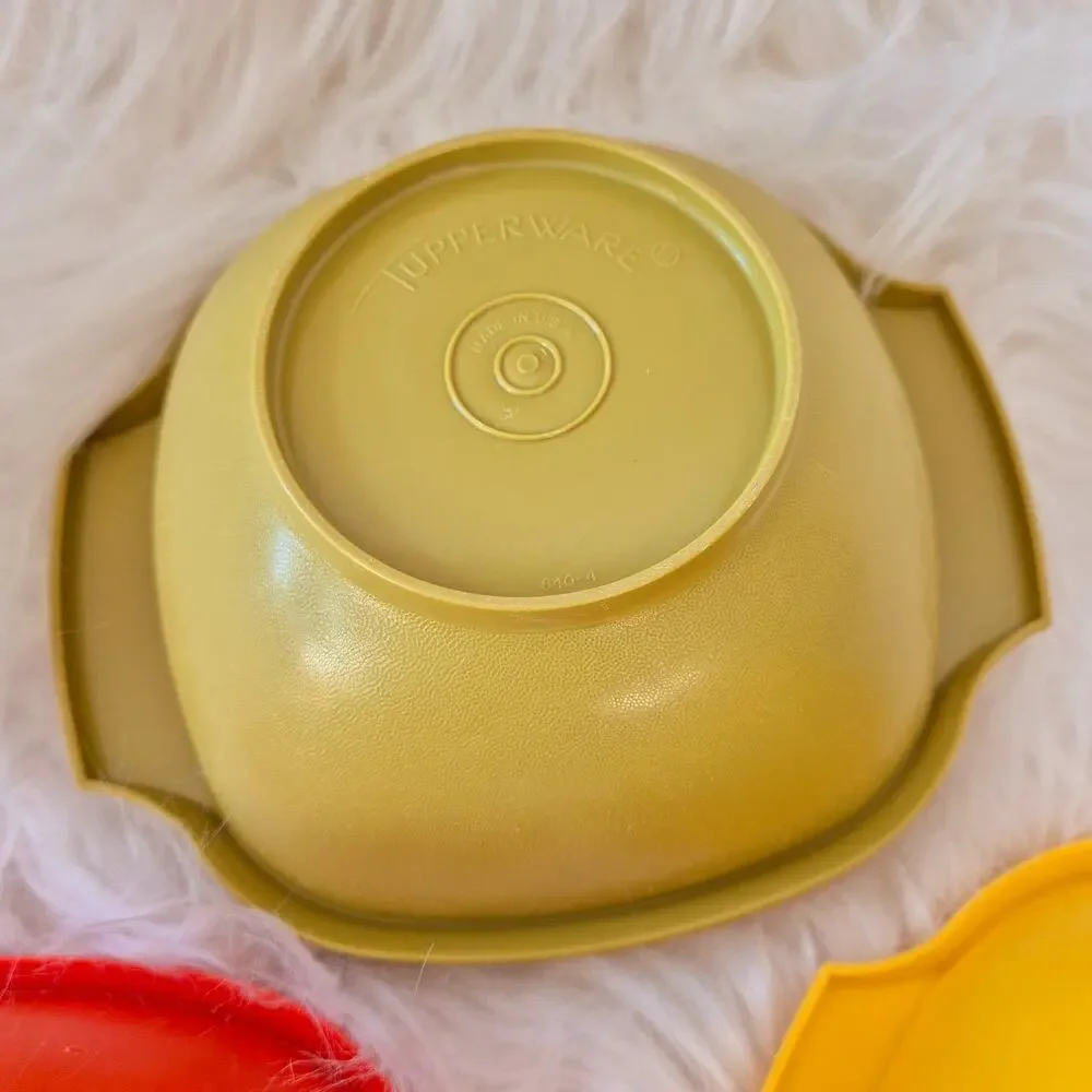 Vintage 1970s Tupperware Servalier Nesting Bowl Set 836 838 840